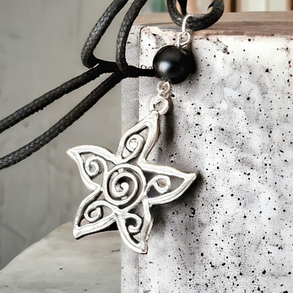 5 For $25💫Alternative Grunge Silver Groovy Star Pendant Necklace - Picture 1 of 5